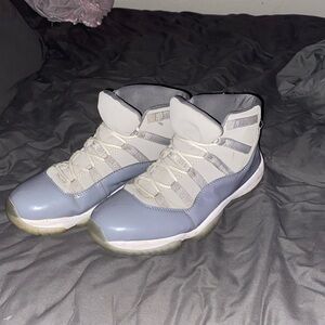 perfect condition just a scratch on the top of one